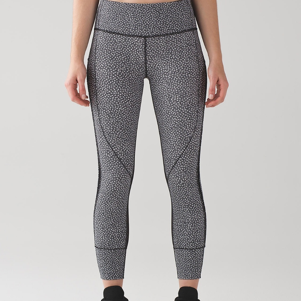 Lululemon Hit It 7/8 25”